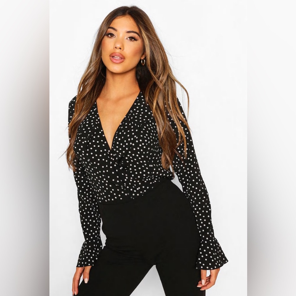 Never worn polka dot top